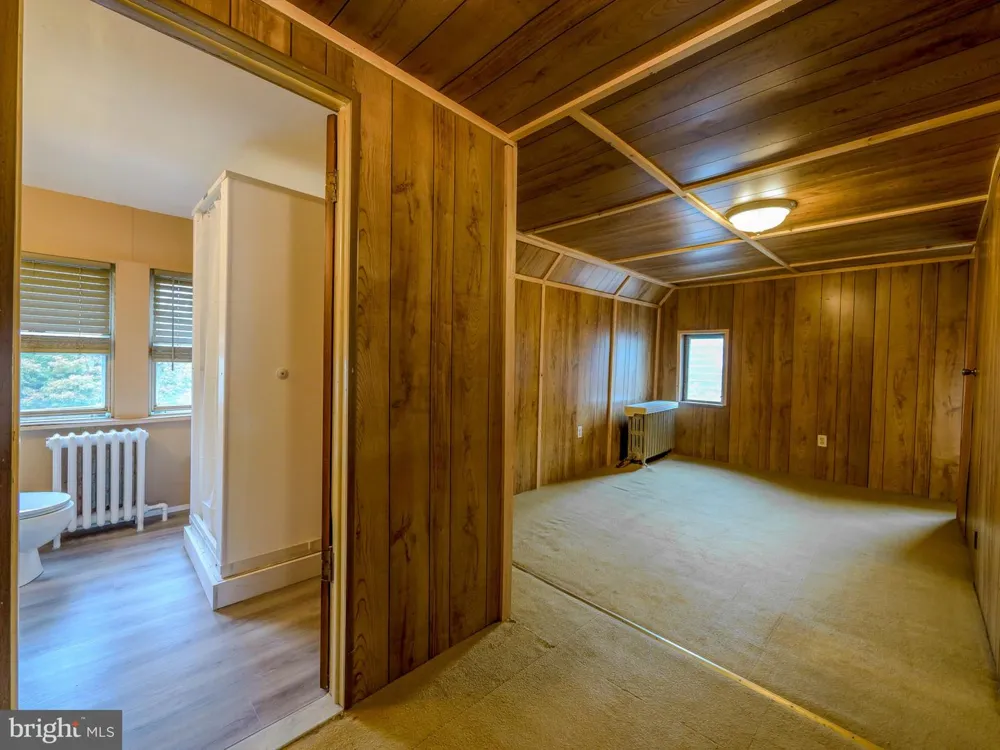 705 EDMONDS AVENUE Drexel Hill, PA 19026