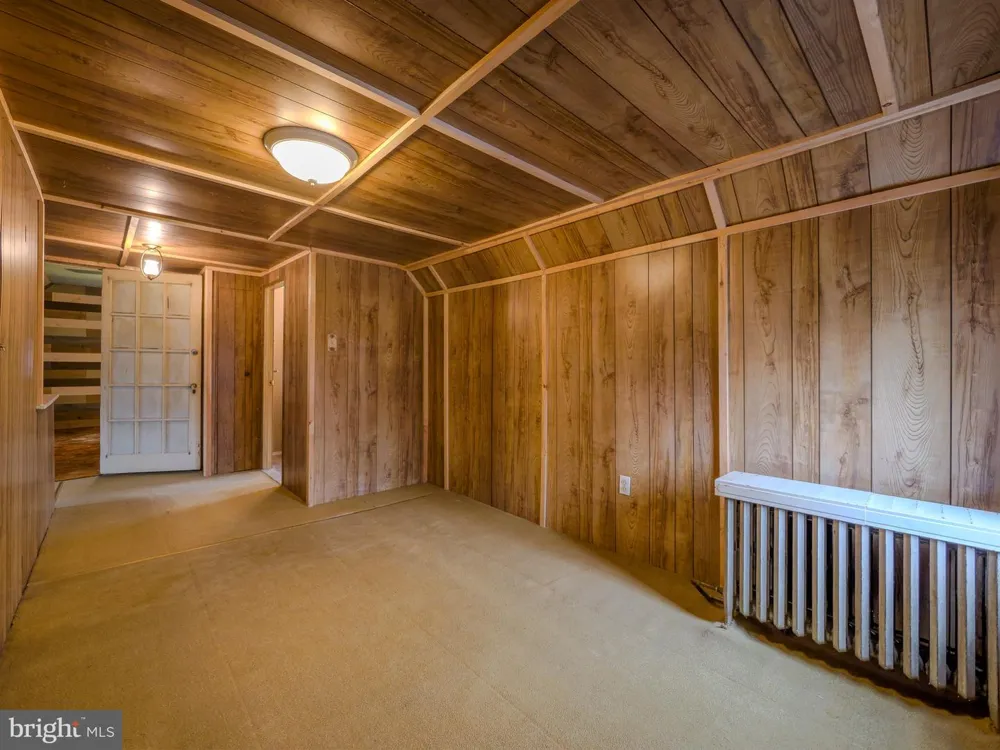 705 EDMONDS AVENUE Drexel Hill, PA 19026
