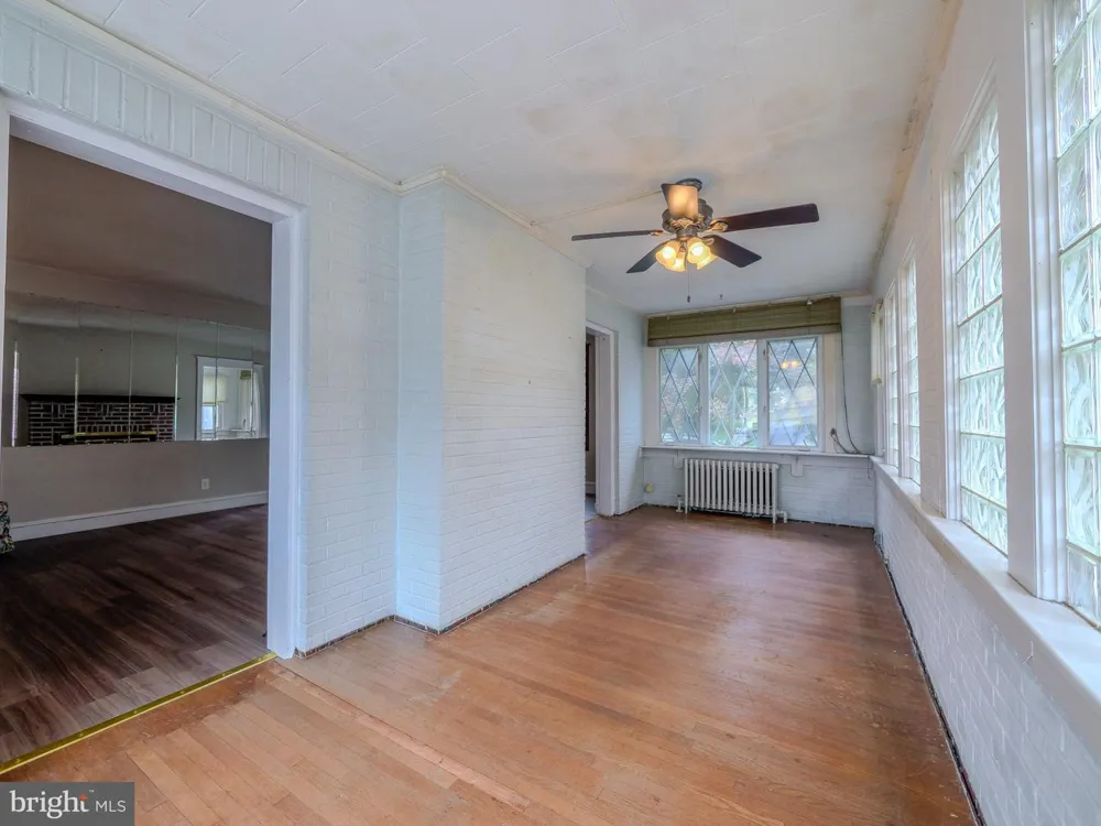 705 EDMONDS AVENUE Drexel Hill, PA 19026