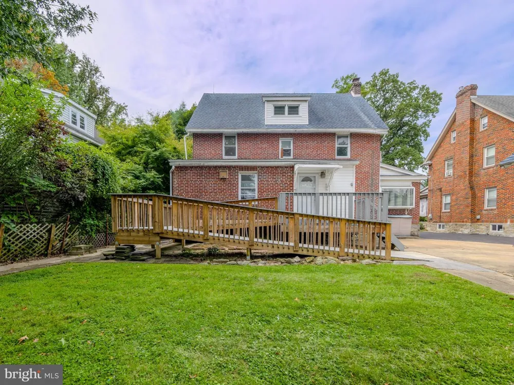 705 EDMONDS AVENUE Drexel Hill, PA 19026