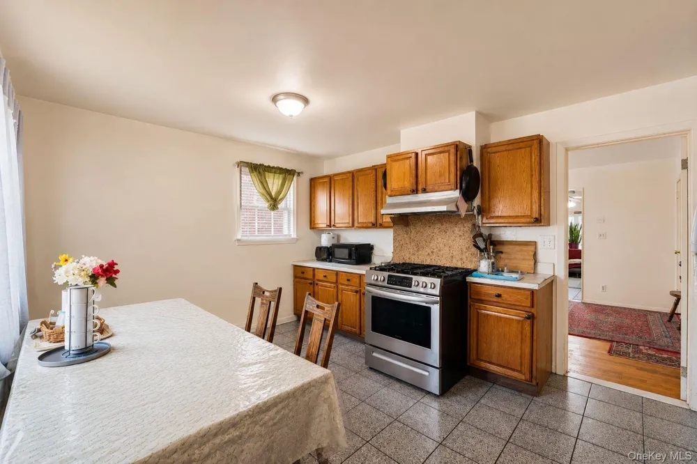 9121 110th Street Richmond Hill, NY 11418
