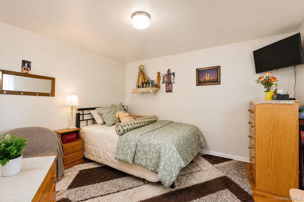 9121 110th Street Richmond Hill, NY 11418