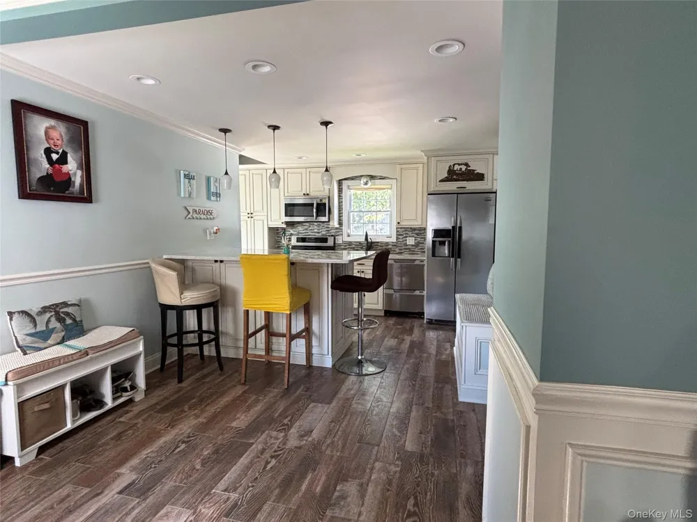 197 S 7th Street Lindenhurst, NY 11757