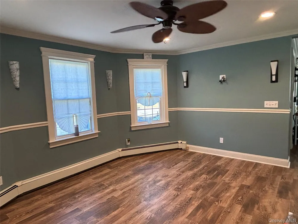 197 S 7th Street Lindenhurst, NY 11757