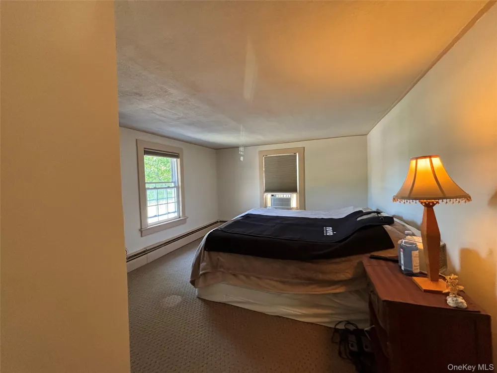 197 S 7th Street Lindenhurst, NY 11757