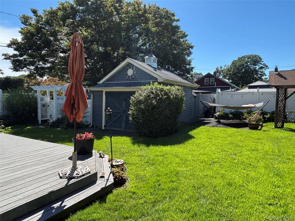 197 S 7th Street Lindenhurst, NY 11757
