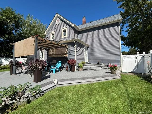 197 S 7th Street Lindenhurst, NY 11757