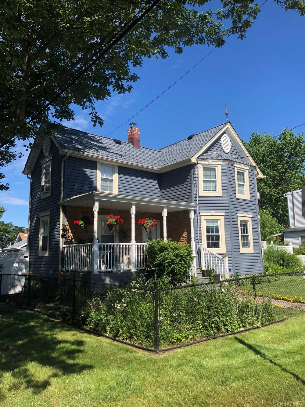 197 S 7th Street Lindenhurst, NY 11757