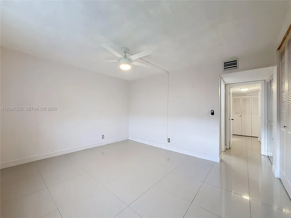 1600 Tallwood Ave #204 Hollywood, FL 33021