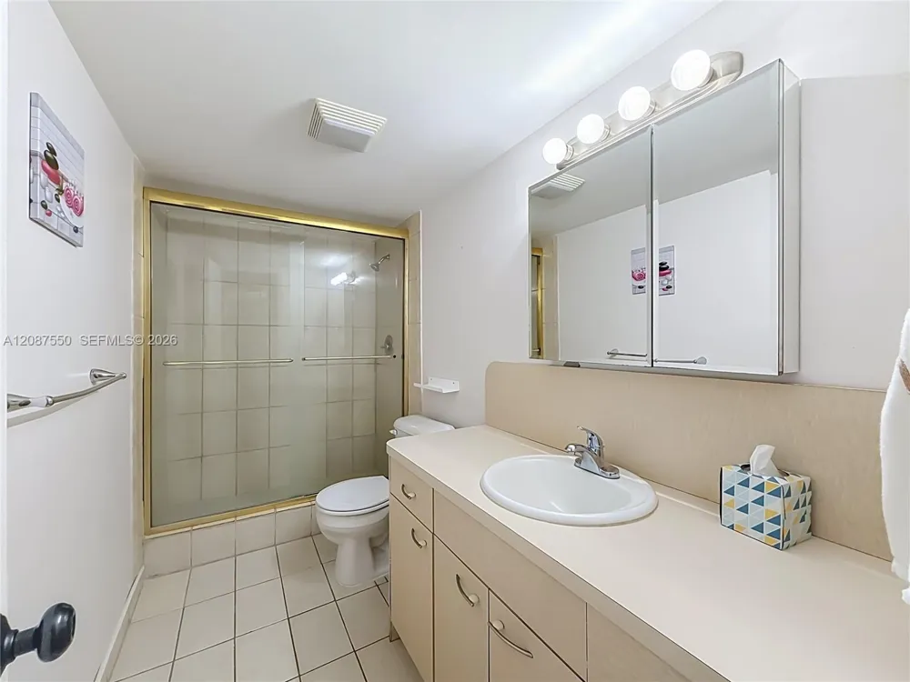1600 Tallwood Ave #204 Hollywood, FL 33021