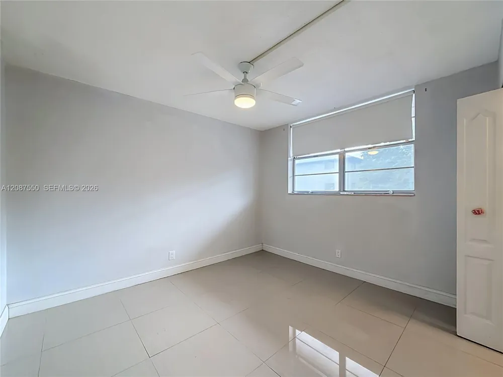 1600 Tallwood Ave #204 Hollywood, FL 33021