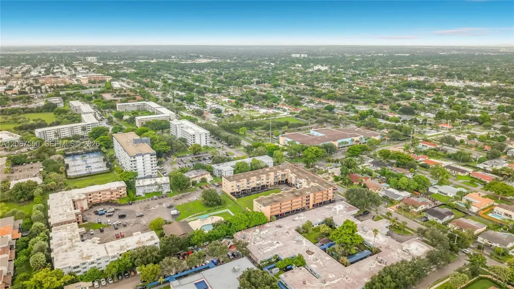 1600 Tallwood Ave #204 Hollywood, FL 33021