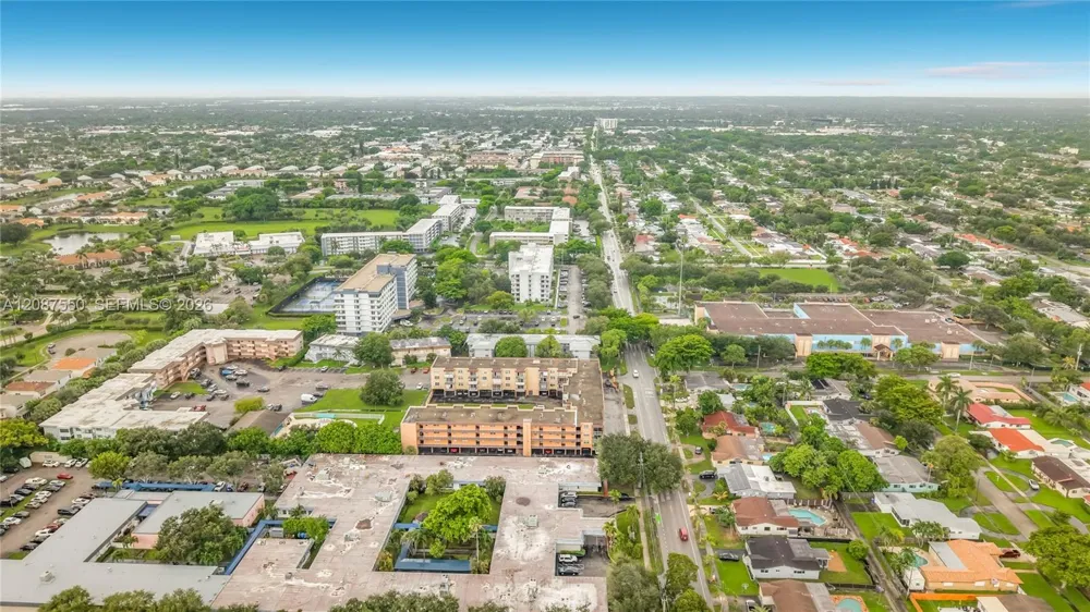 1600 Tallwood Ave #204 Hollywood, FL 33021