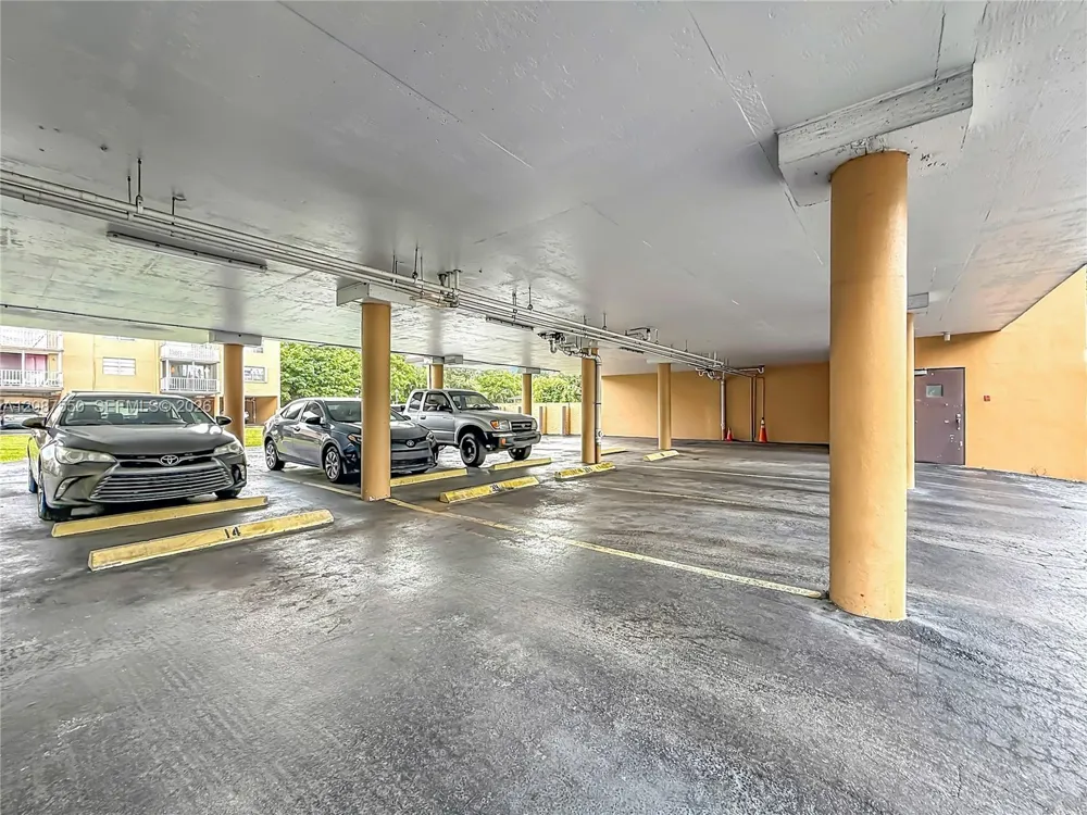 1600 Tallwood Ave #204 Hollywood, FL 33021