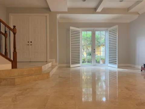 335 NE 69TH CIRCLE