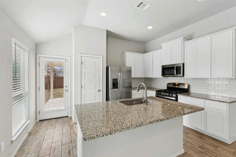 120 Lyndon Drive San Marcos, TX 78666