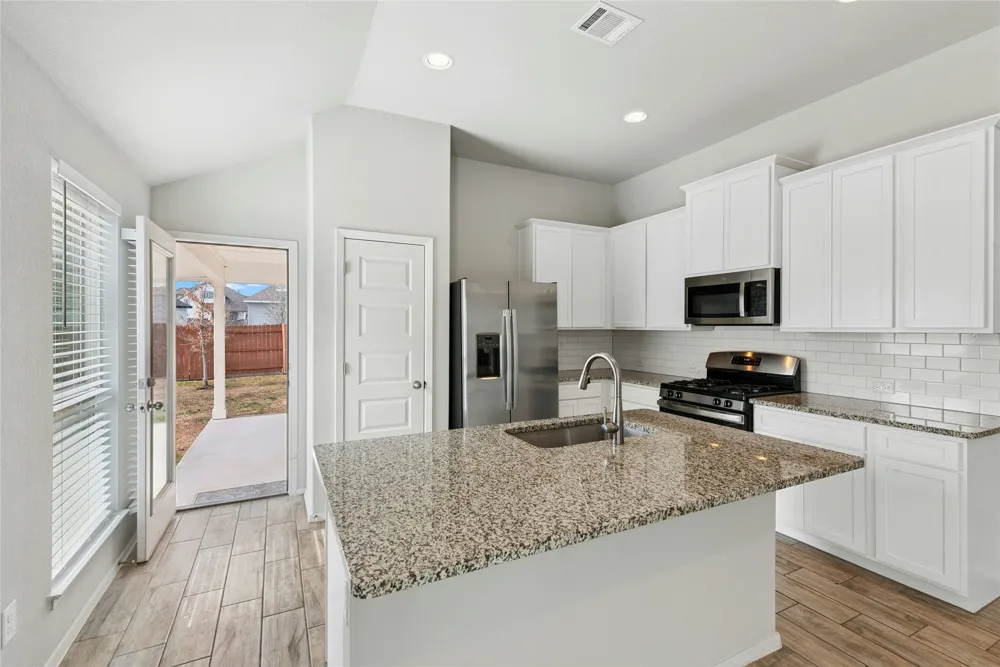 120 Lyndon Drive San Marcos, TX 78666