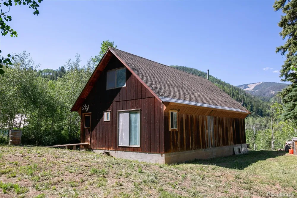 000 Lake View Drive Meredith, CO 81642