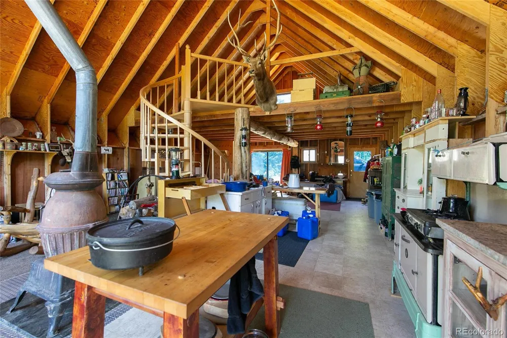 000 Lake View Drive Meredith, CO 81642