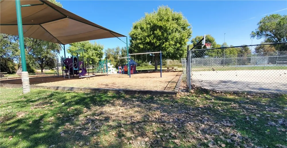21857 Preston Cottonwood, CA 96022