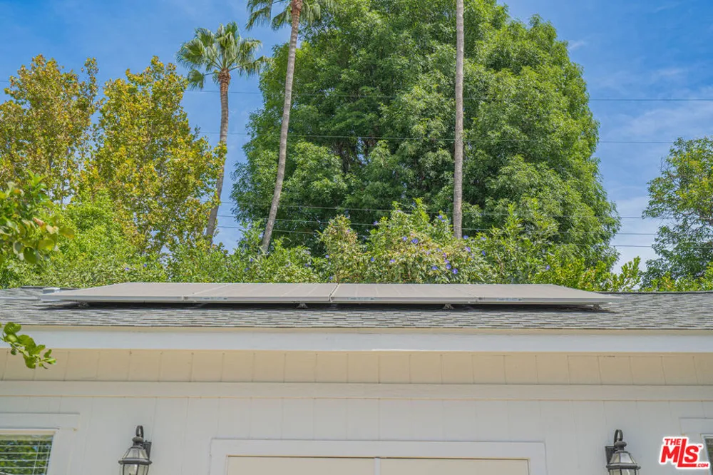 7044 Garden Grove Avenue Los Angeles, CA 91335