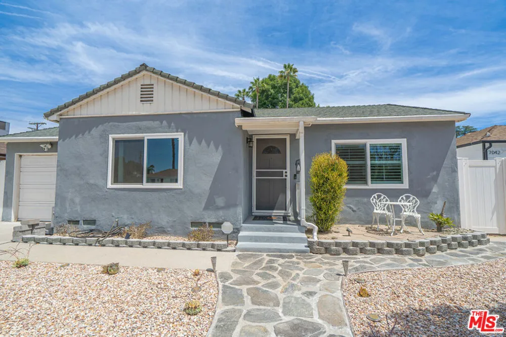 7044 Garden Grove Avenue Los Angeles, CA 91335