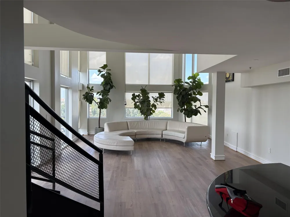 3311 Yupon Street #601 Houston, TX 77006