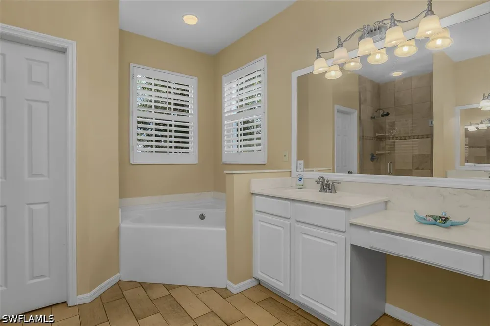 Fox Hollow Circle Fort Myers, FL 33912