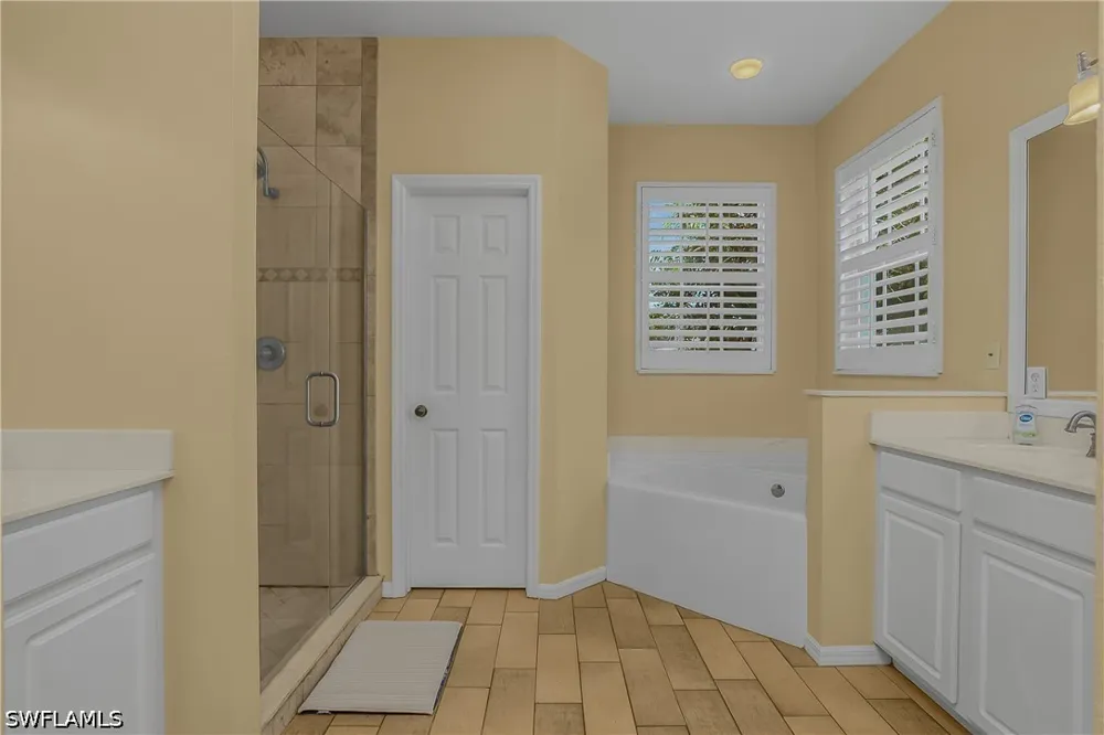Fox Hollow Circle Fort Myers, FL 33912