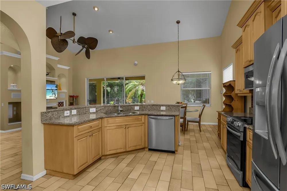 Fox Hollow Circle Fort Myers, FL 33912
