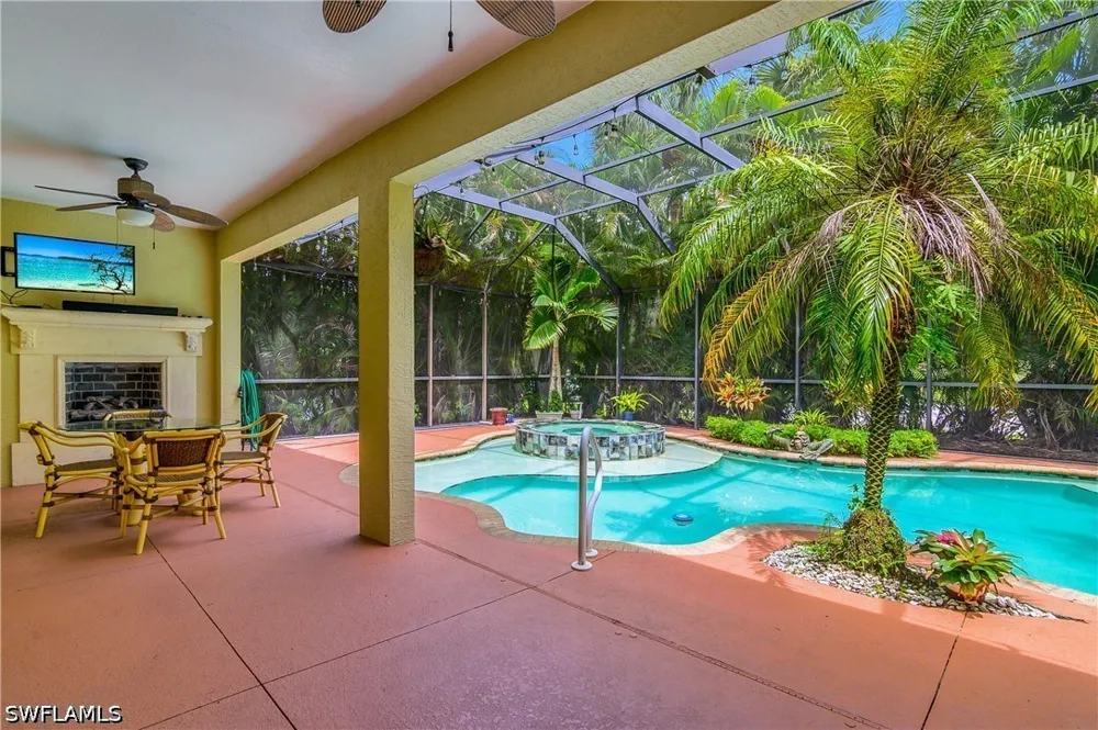 Fox Hollow Circle Fort Myers, FL 33912