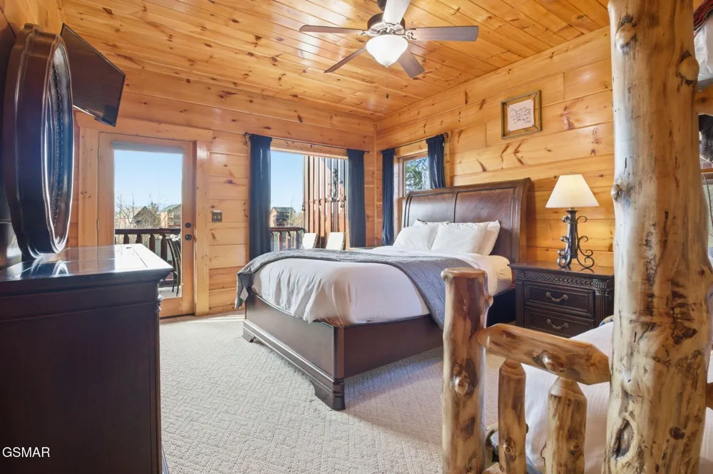 1091 Towering Oaks Drive Sevierville, TN 37876