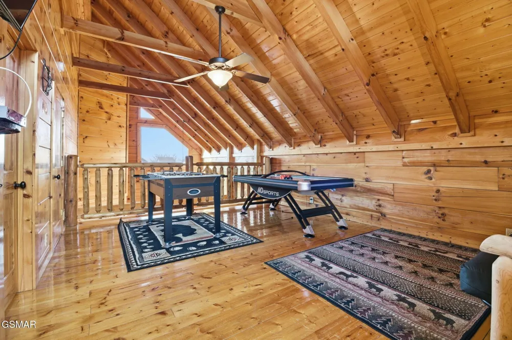 1091 Towering Oaks Drive Sevierville, TN 37876