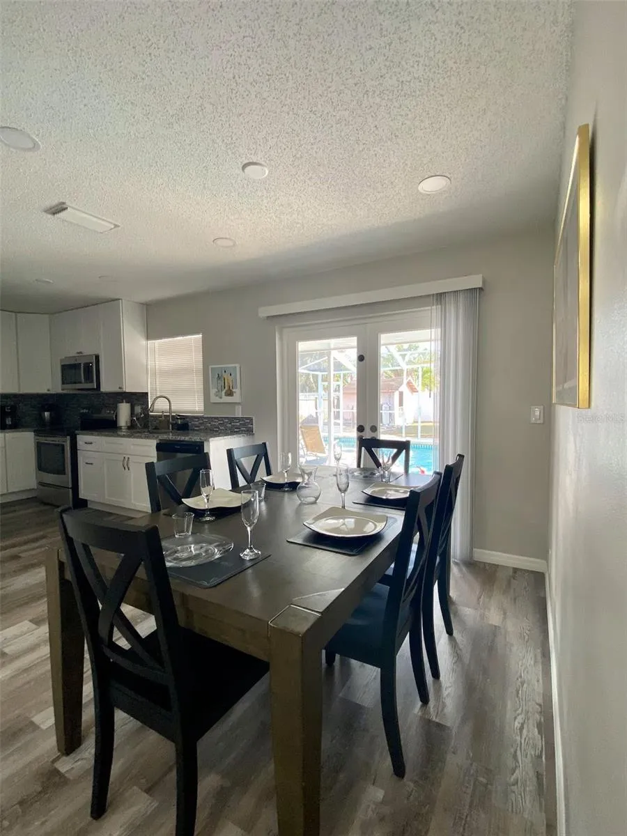 8024 CANDLEWOODE DRIVE Largo, FL 33773