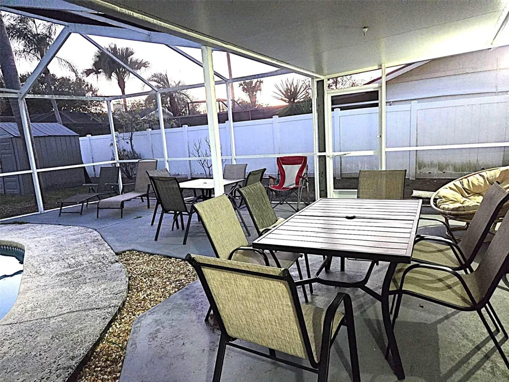 8024 CANDLEWOODE DRIVE Largo, FL 33773