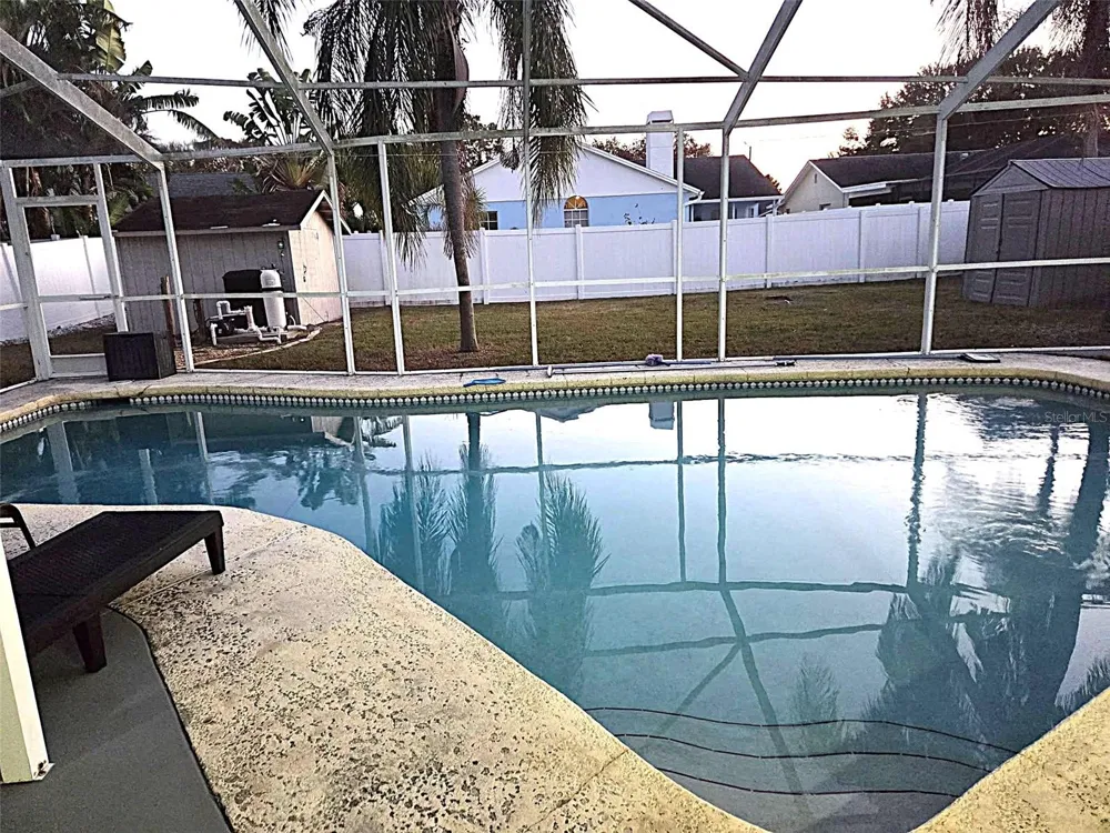 8024 CANDLEWOODE DRIVE Largo, FL 33773
