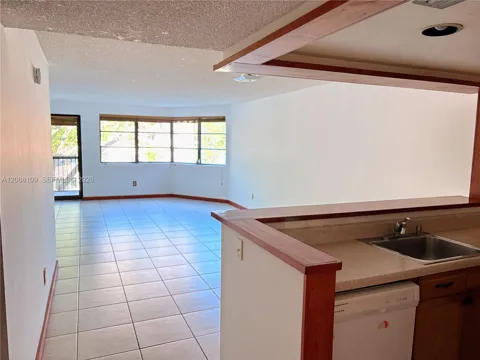 20860 San Simeon Way #303-6
