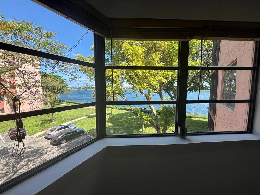 20860 San Simeon Way #303-6 Miami, FL 33179