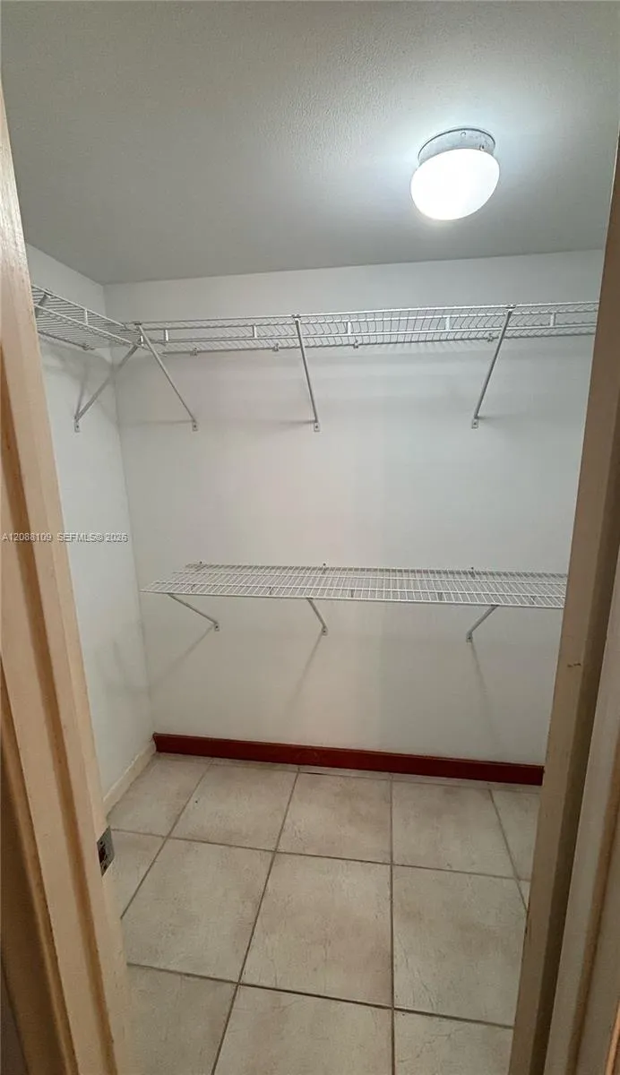 20860 San Simeon Way #303-6 Miami, FL 33179