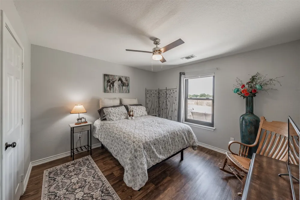 4798 County Road 2690 Alvord, TX 76225