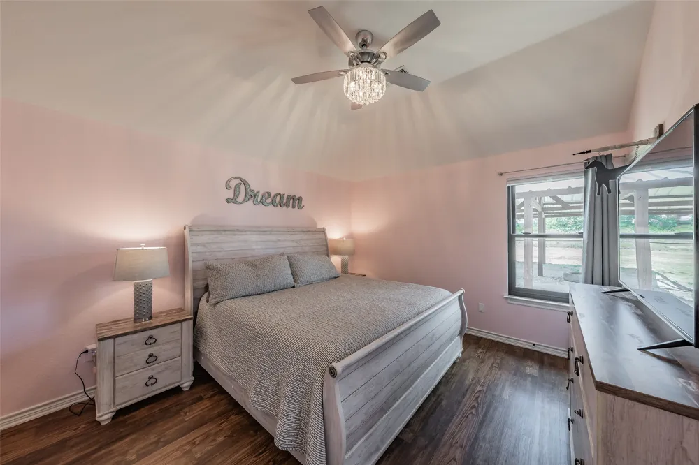 4798 County Road 2690 Alvord, TX 76225