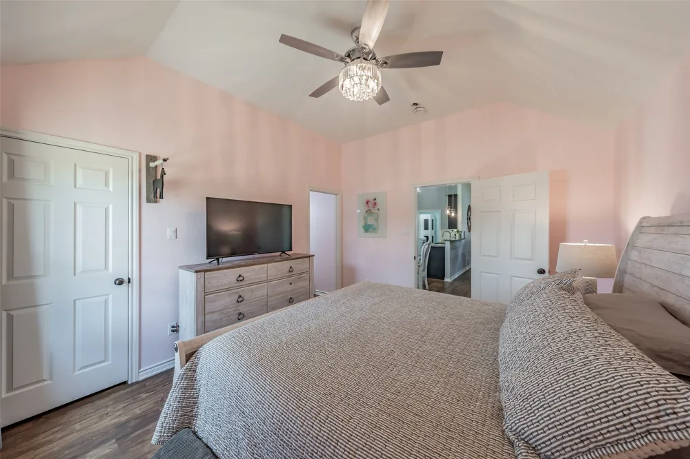 4798 County Road 2690 Alvord, TX 76225