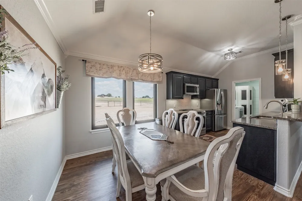 4798 County Road 2690 Alvord, TX 76225