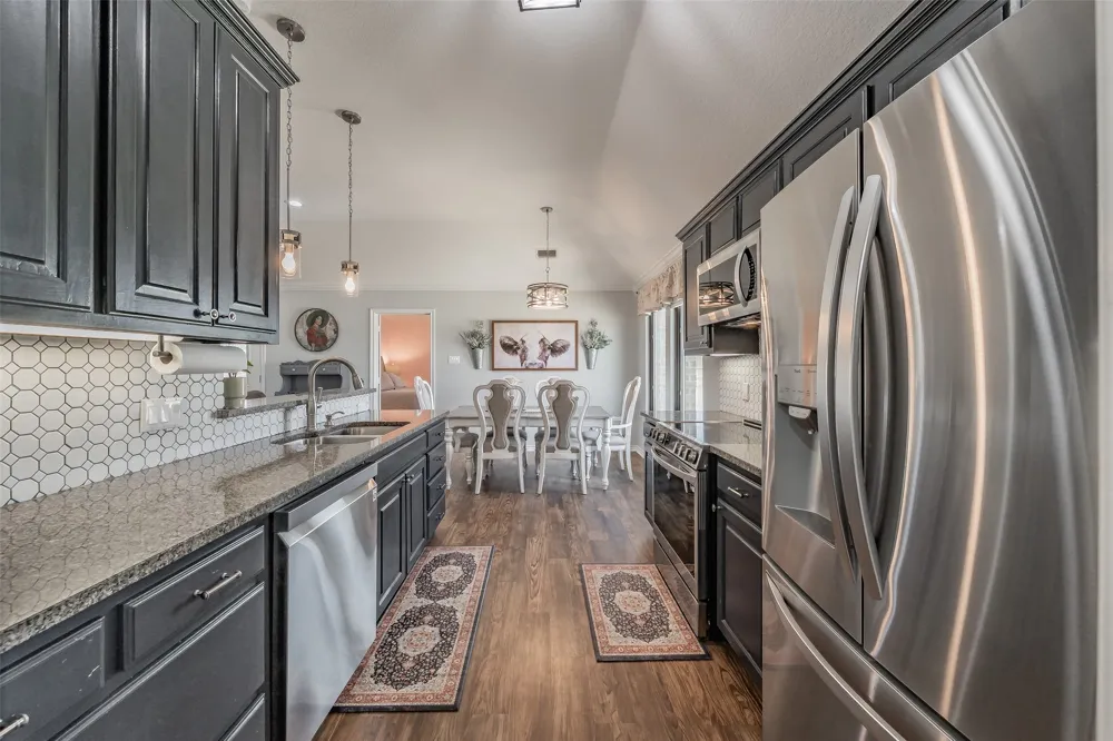 4798 County Road 2690 Alvord, TX 76225