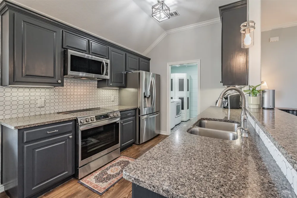 4798 County Road 2690 Alvord, TX 76225