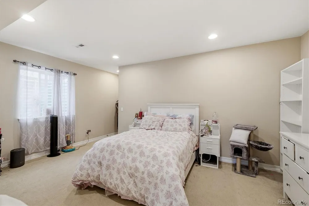 8641 S De Gaulle Court Aurora, CO 80016