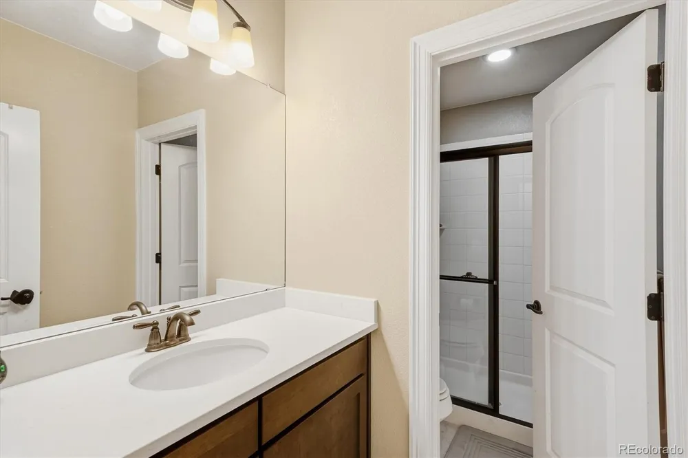 8641 S De Gaulle Court Aurora, CO 80016
