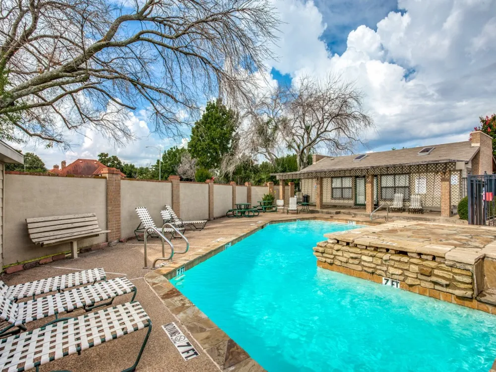 358 W Harwood Road #G Hurst, TX 76054