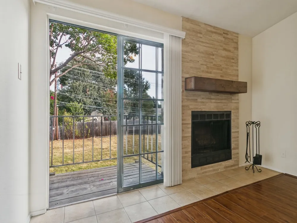 358 W Harwood Road #G Hurst, TX 76054