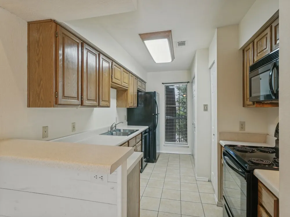 358 W Harwood Road #G Hurst, TX 76054